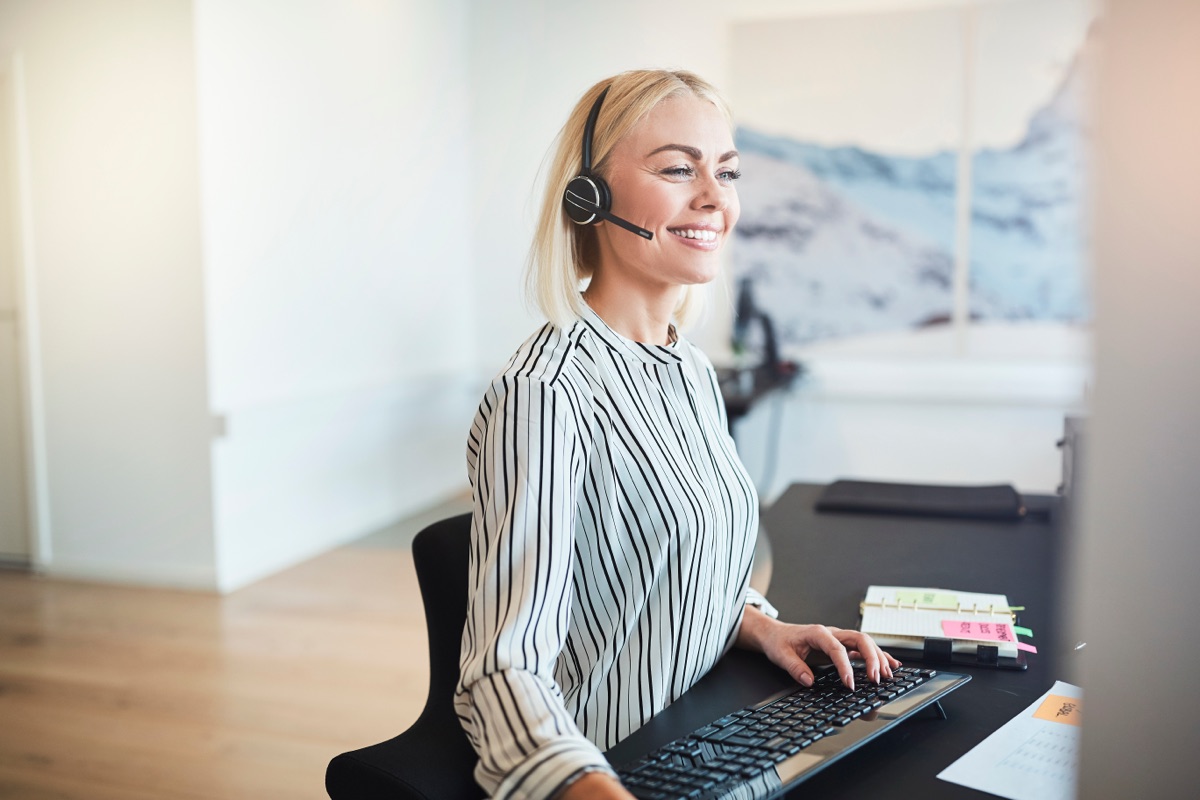 Trained C2C representative handling customer follow-up by phone